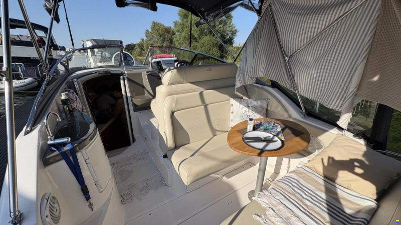 Regal 2665 Commodore