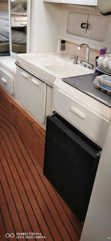Sea Ray Sundancer 290