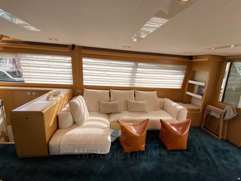 Ferretti 800