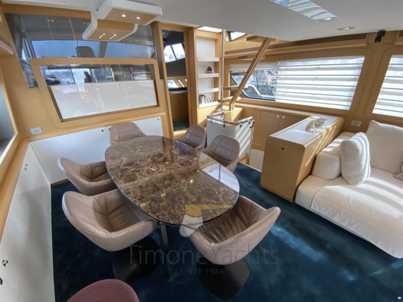 Ferretti 800