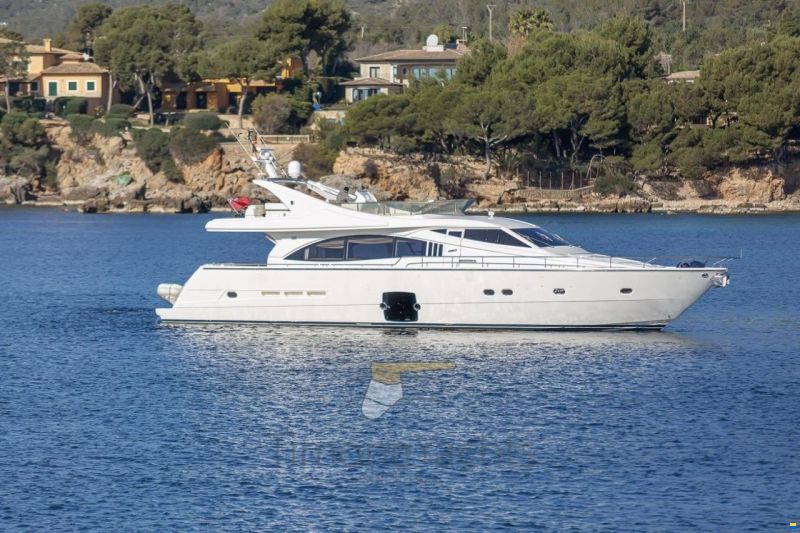 Ferretti 731