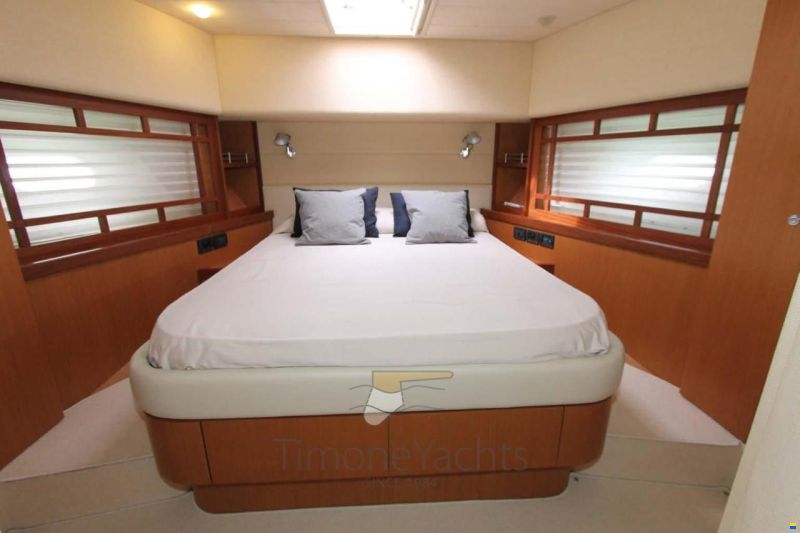 Ferretti 731