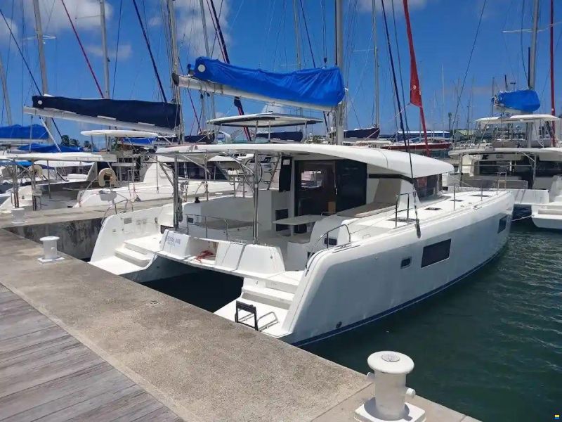 Lagoon 42