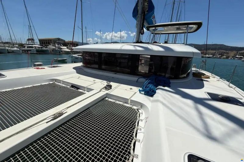 Lagoon 42