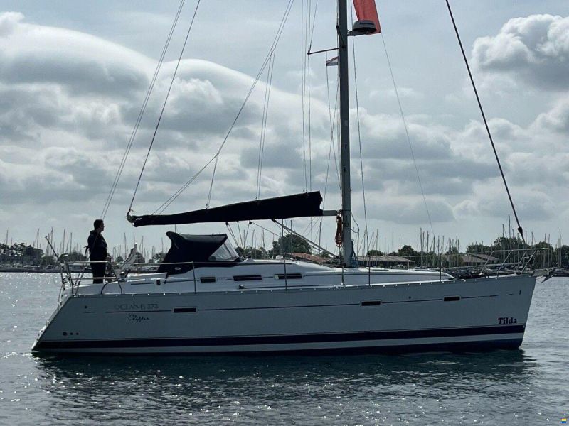 Beneteau Oceanis 373