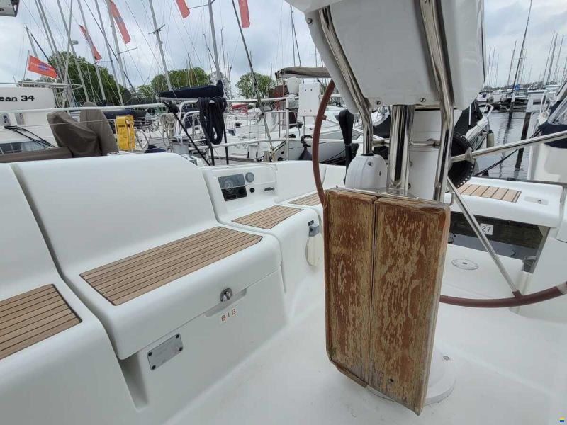 Beneteau Oceanis 373