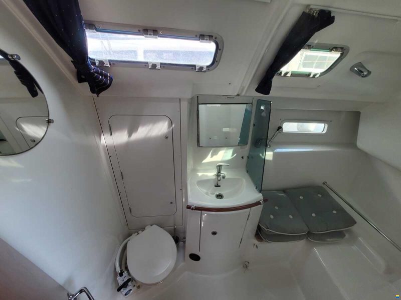 Beneteau Oceanis 373