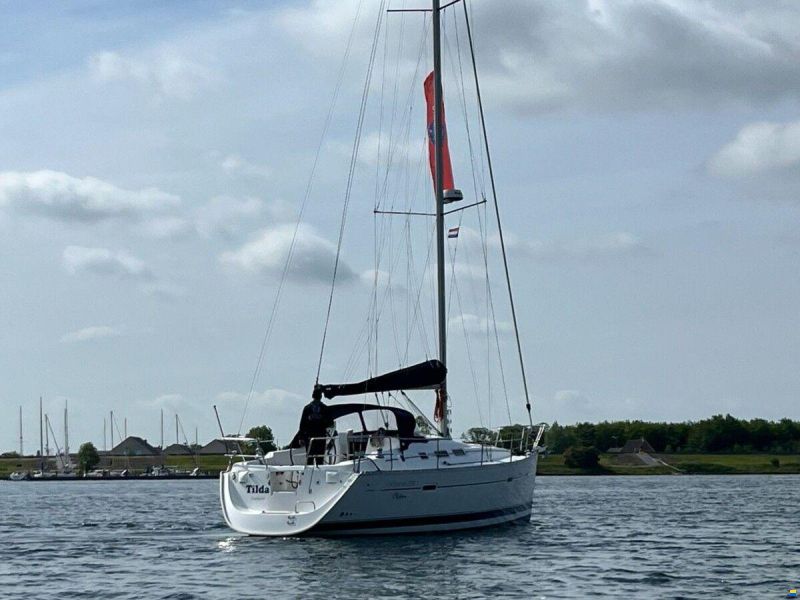 Beneteau Oceanis 373