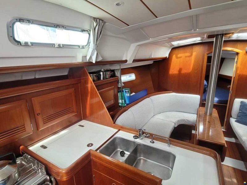 Beneteau Oceanis 373