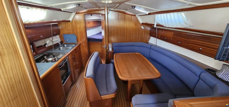 Bavaria 38