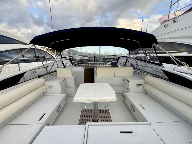 Pershing 40