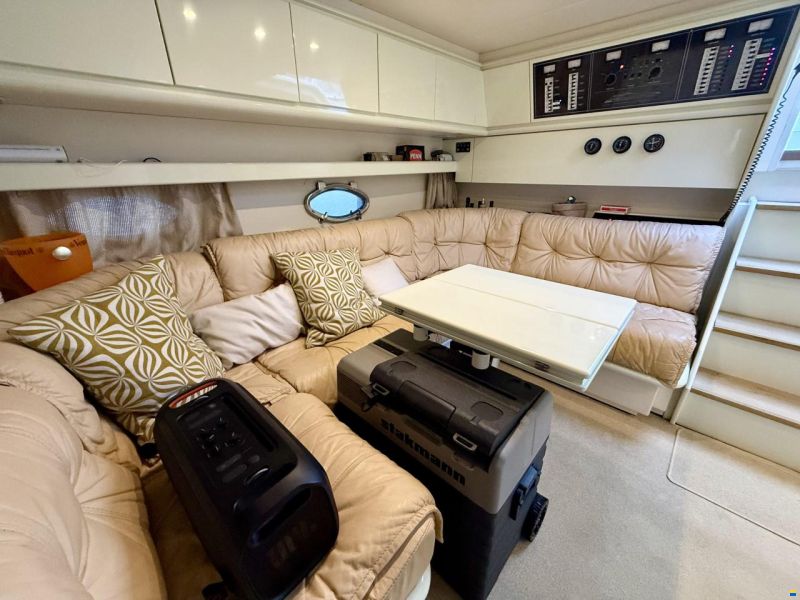 Pershing 40