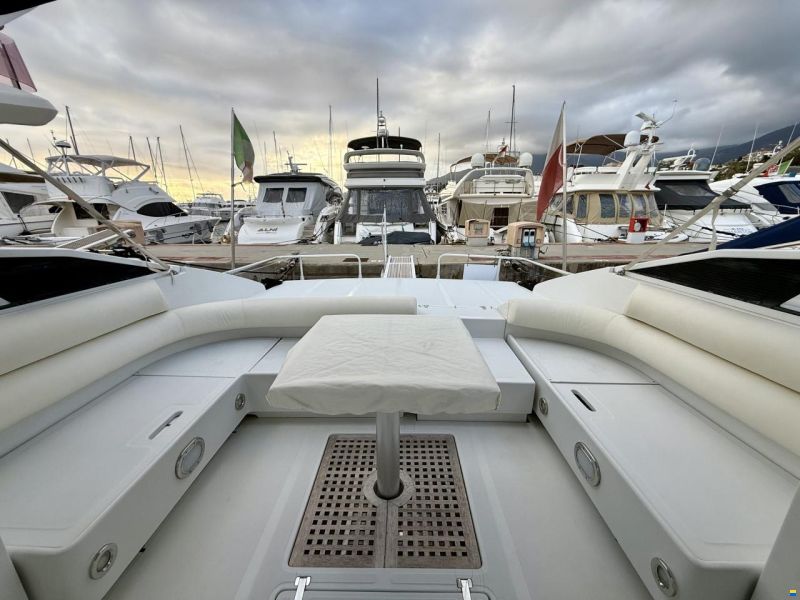 Pershing 40