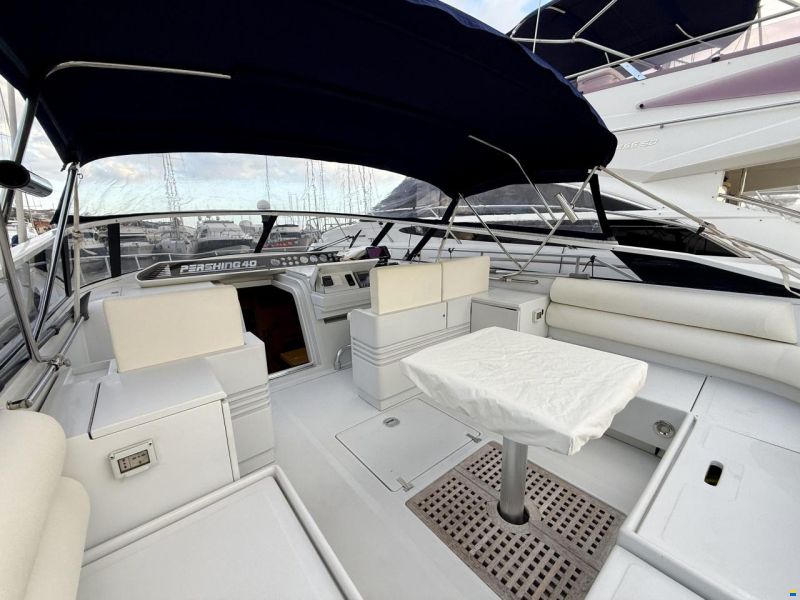 Pershing 40