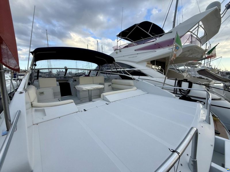 Pershing 40