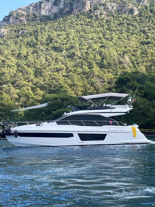Azimut 53 Fly