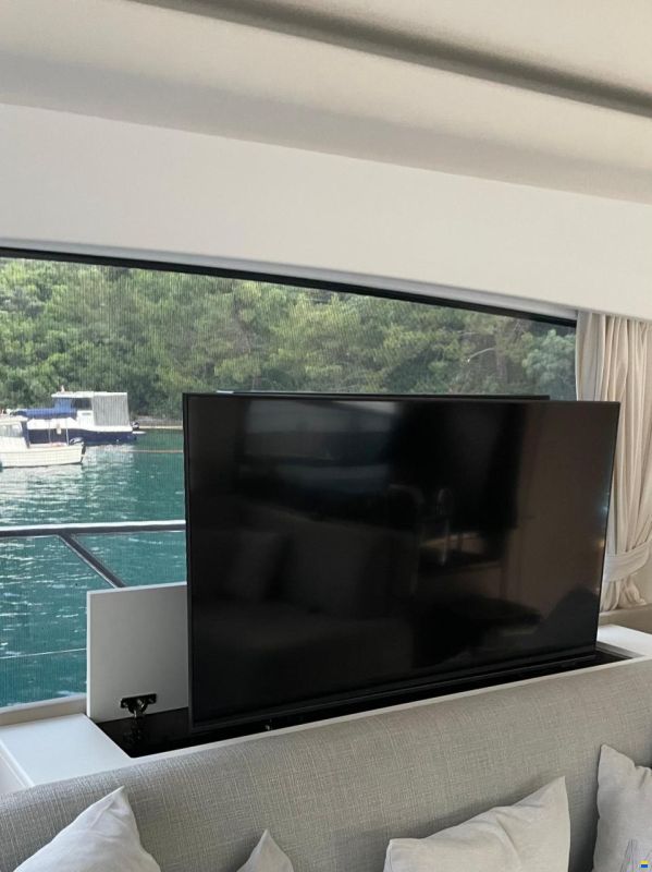 Azimut 53 Fly