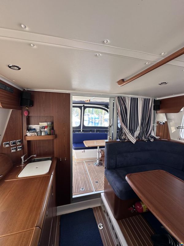 Nimbus 380 Carisma