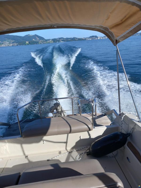 Maxum SRC 2300