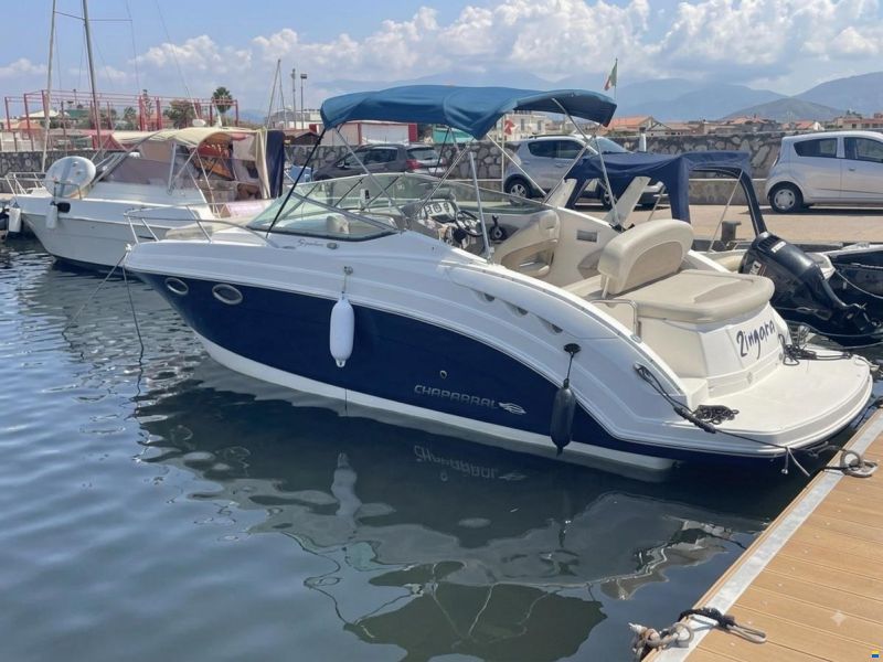 Chaparral Signature 820