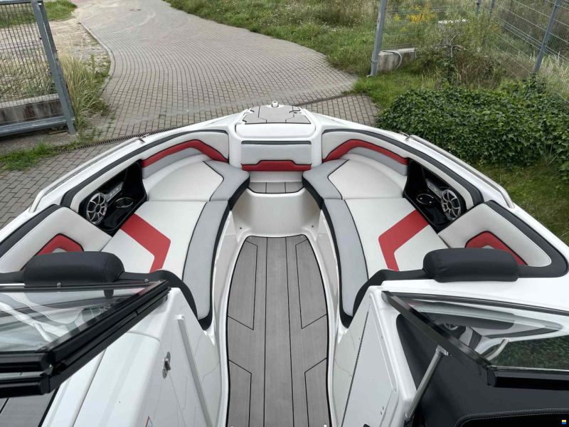Yamaha WaveRunner 242X