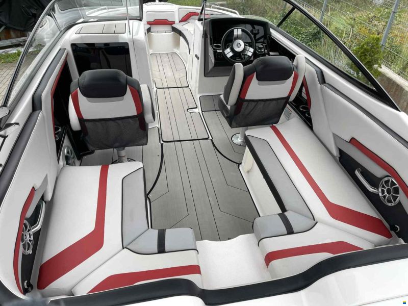 Yamaha WaveRunner 242X