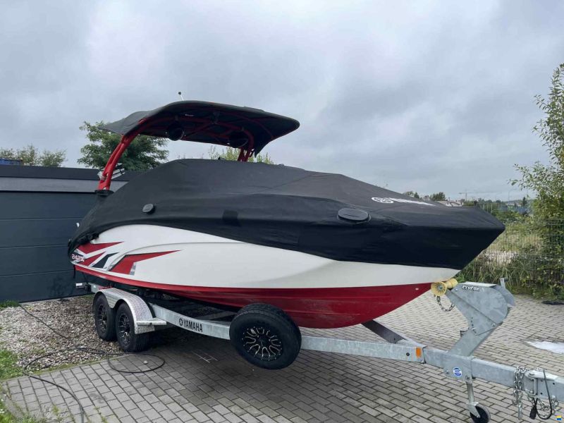 Yamaha WaveRunner 242X