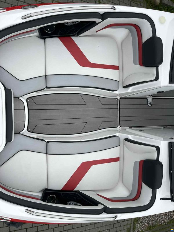 Yamaha WaveRunner 242X