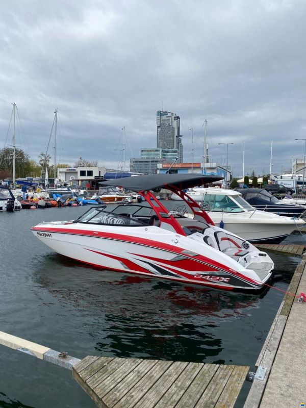 Yamaha WaveRunner 242X