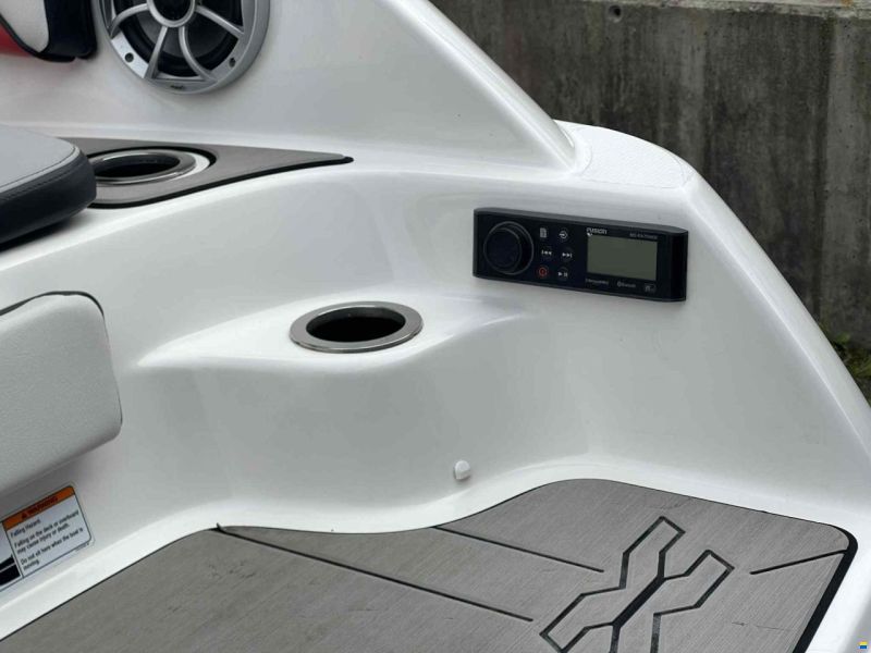Yamaha WaveRunner 242X
