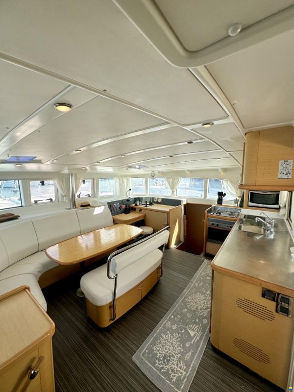 Lagoon 440