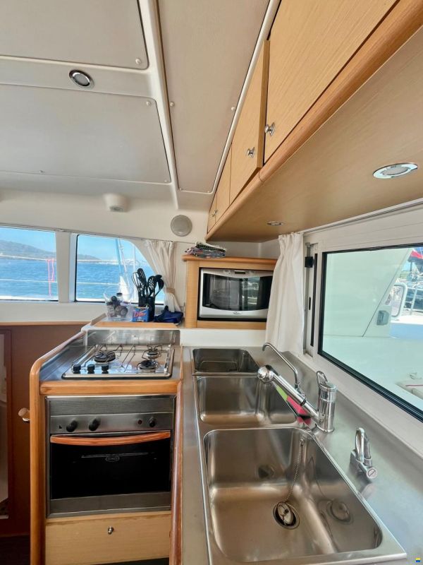 Lagoon 440
