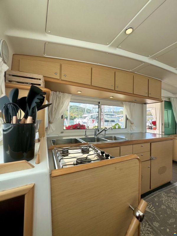 Lagoon 440