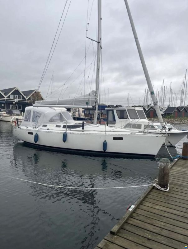 Beneteau Oceanis 350