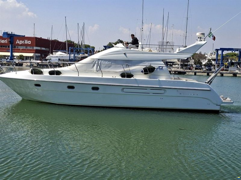 Azimut AZ 40 Fly