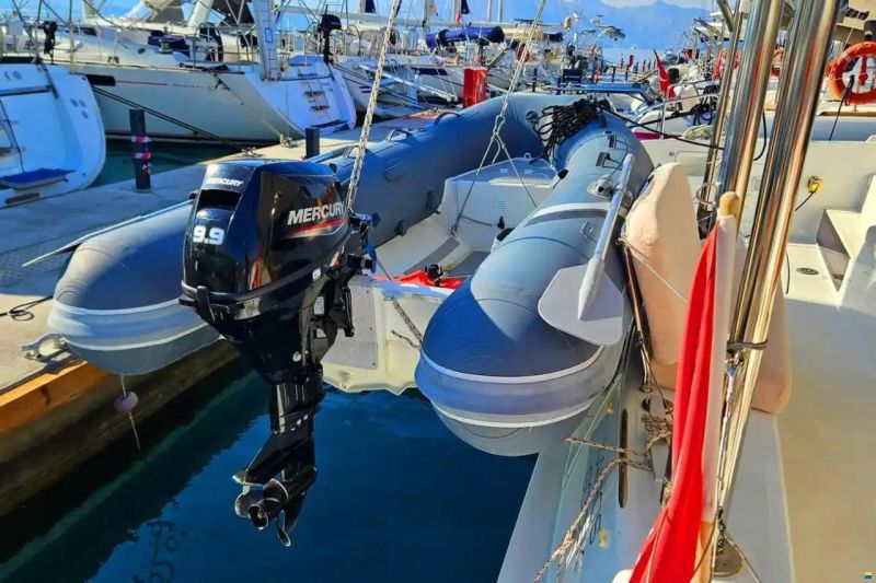 Lagoon 42