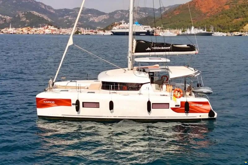 Lagoon 42