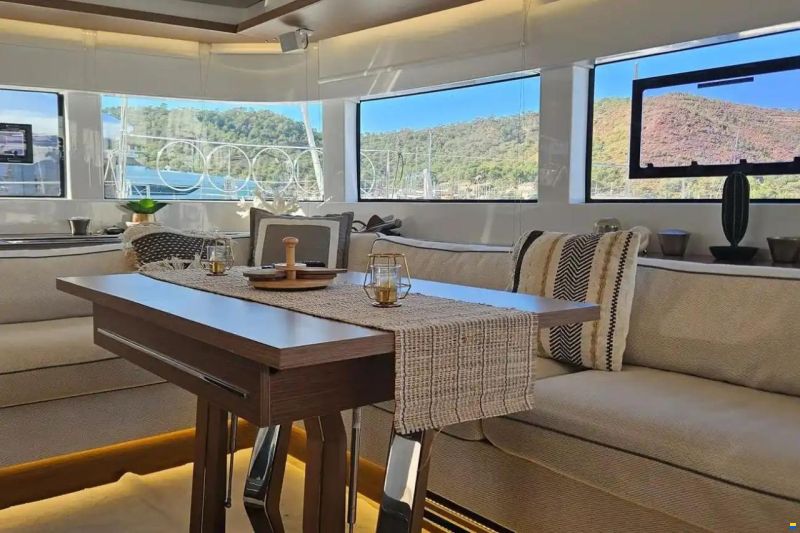 Lagoon 50