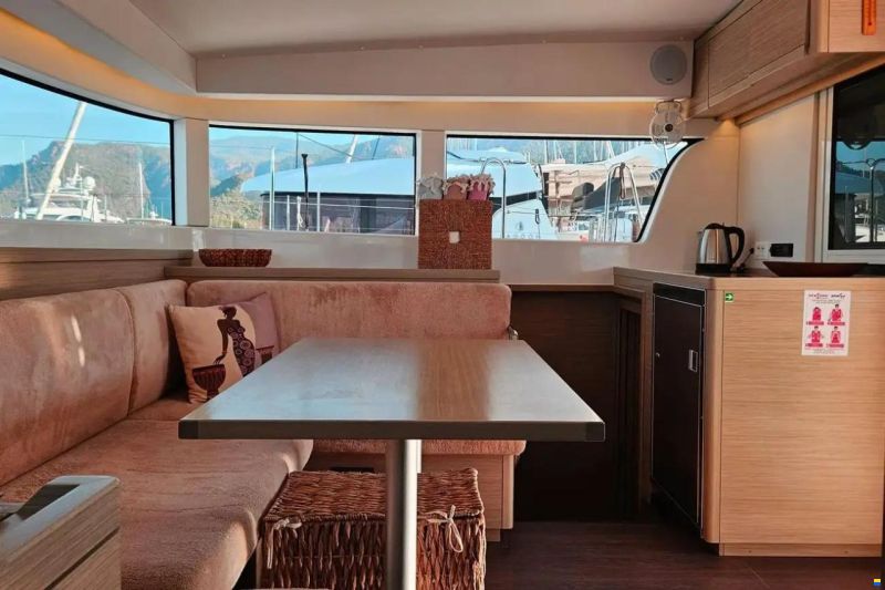 Lagoon 40