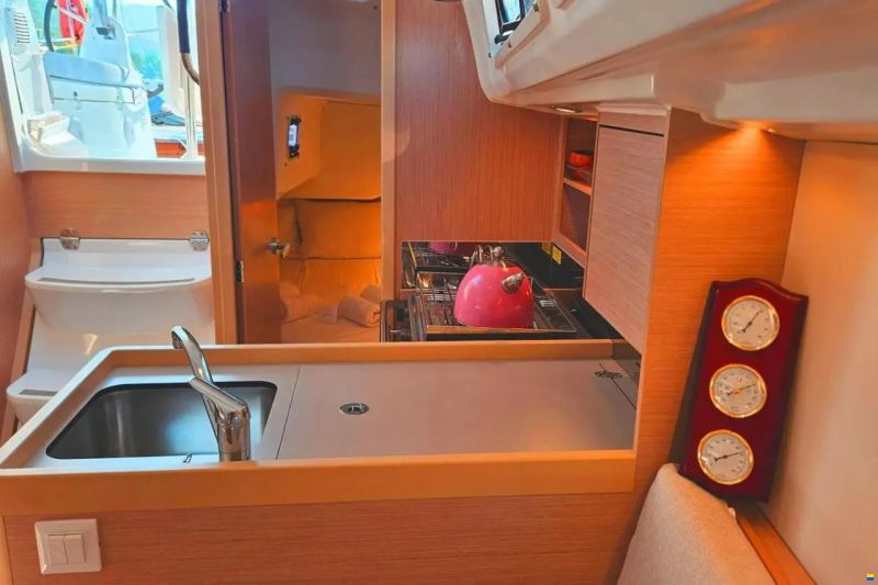 Beneteau Oceanis 30.1