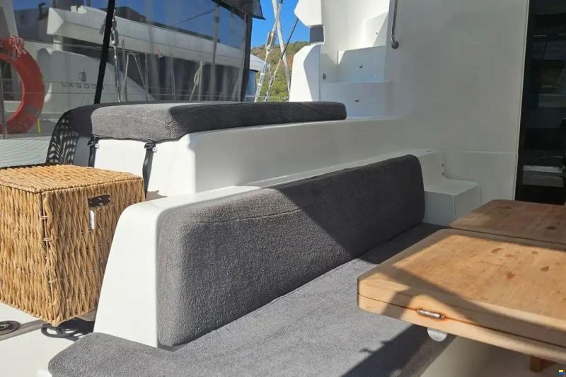 Lagoon 51