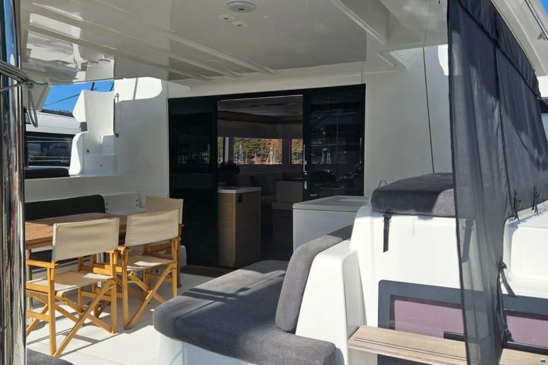Lagoon 51