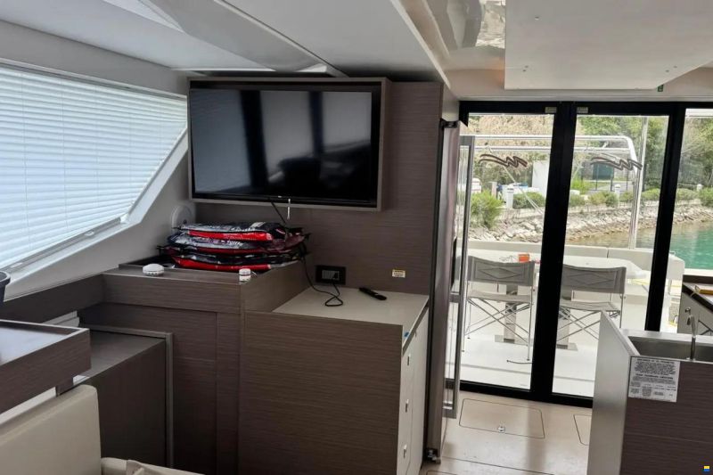 Leopard 40 Powercat