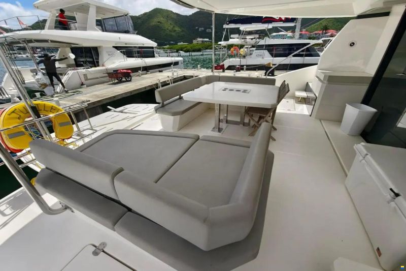 Leopard 53 Powercat