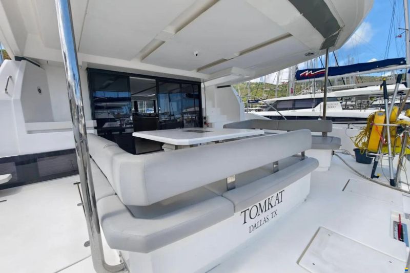 Leopard 53 Powercat
