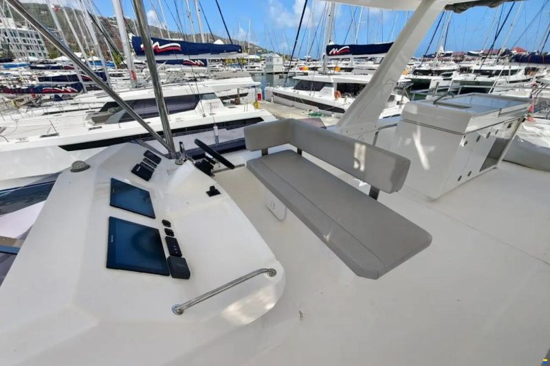 Leopard 53 Powercat