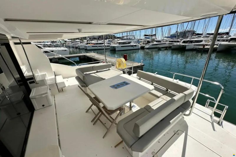 Leopard 53 Powercat
