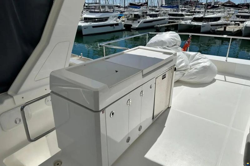 Leopard 53 Powercat