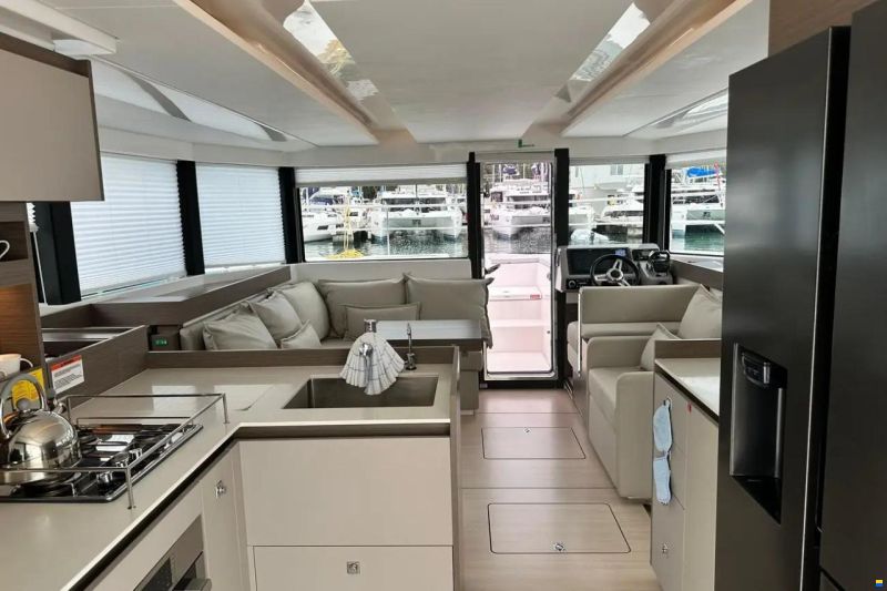 Leopard 40 Powercat