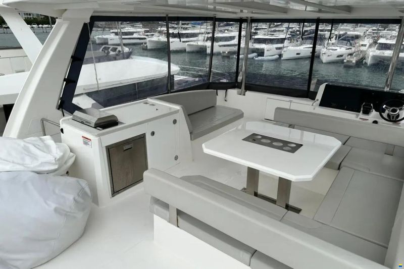 Leopard 40 Powercat